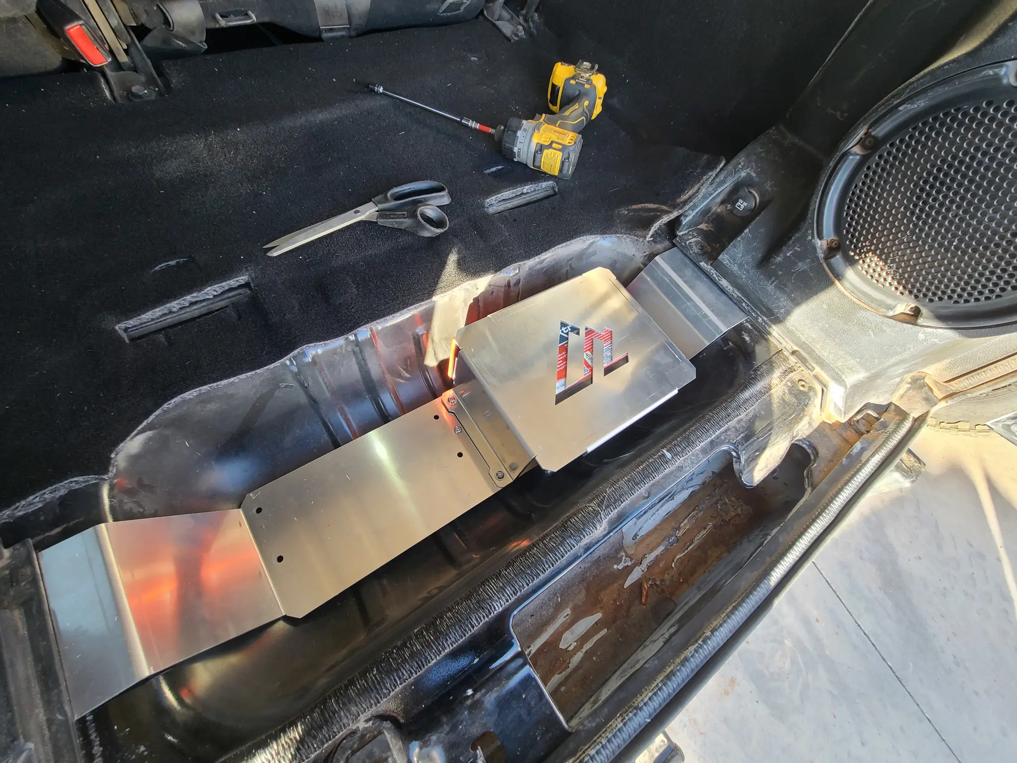 Jeep JKU Cargo Compressor and Auxiliary Battery Mount - Image 5