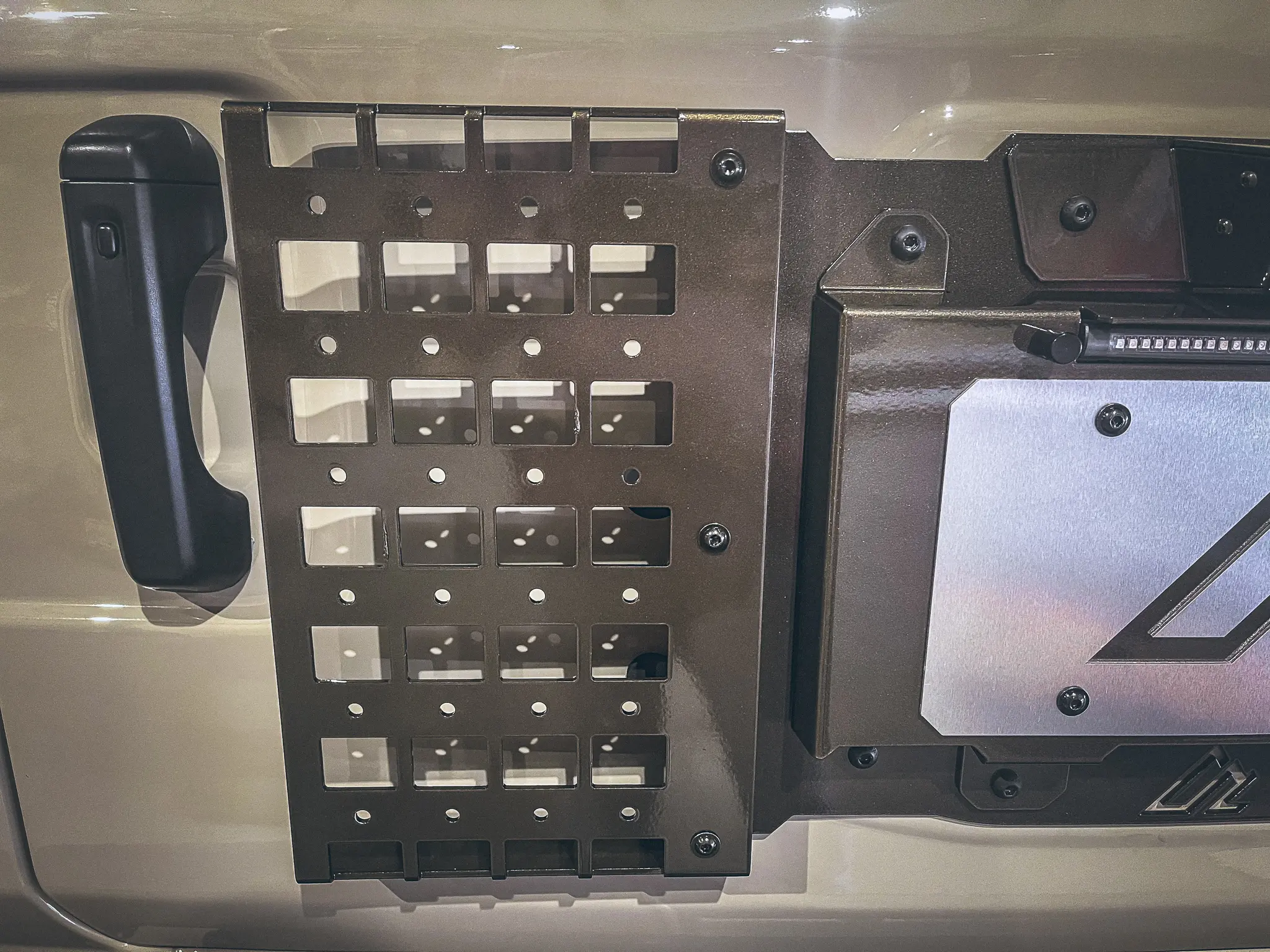 Spare Tire Delete MOLLE/Red Box Kit - Image 8