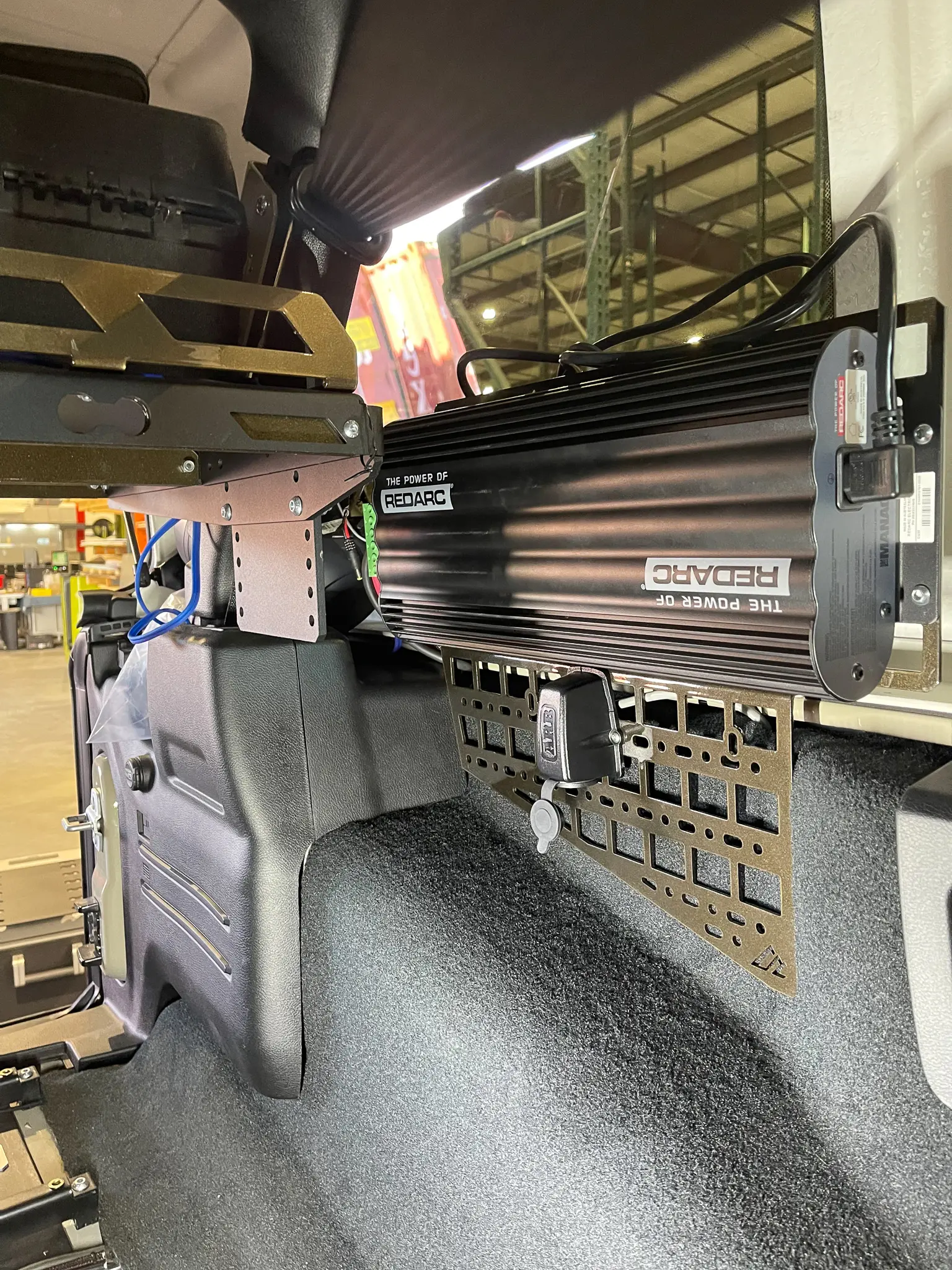 Jeep Wrangler JLU Side MOLLE panels - Image 13