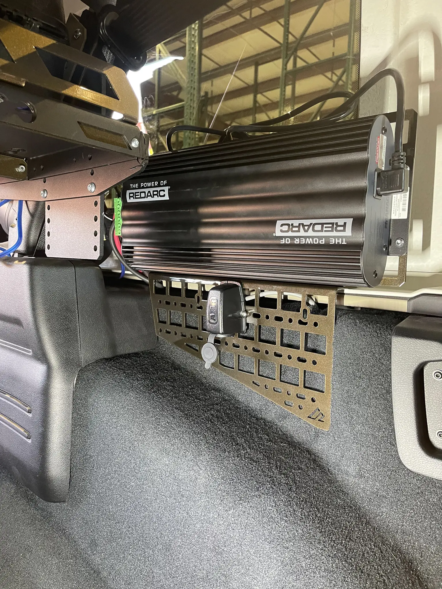 Jeep Wrangler JLU Side MOLLE panels - Image 14