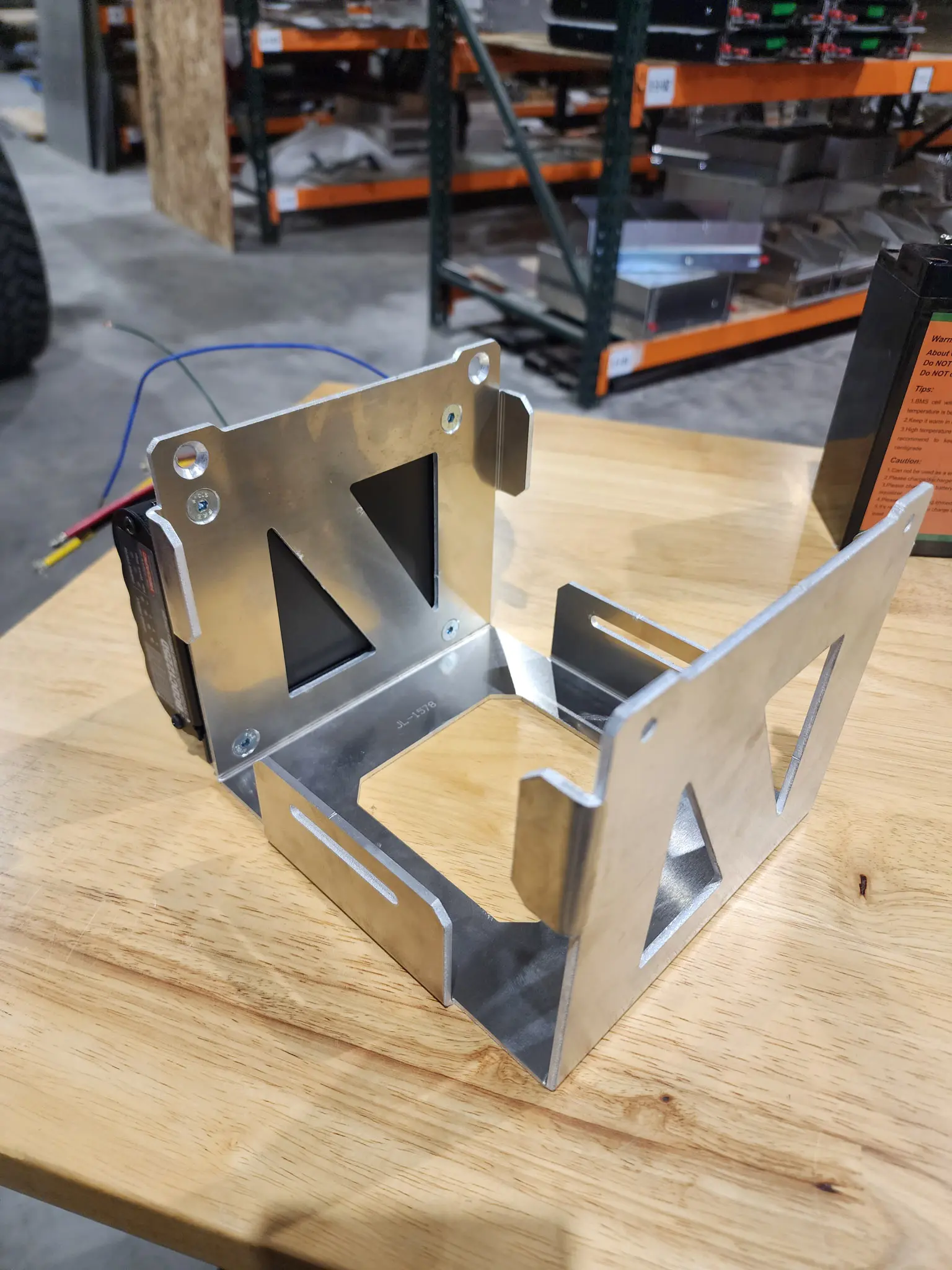 392 Dual Type B Battery Bracket - Image 11