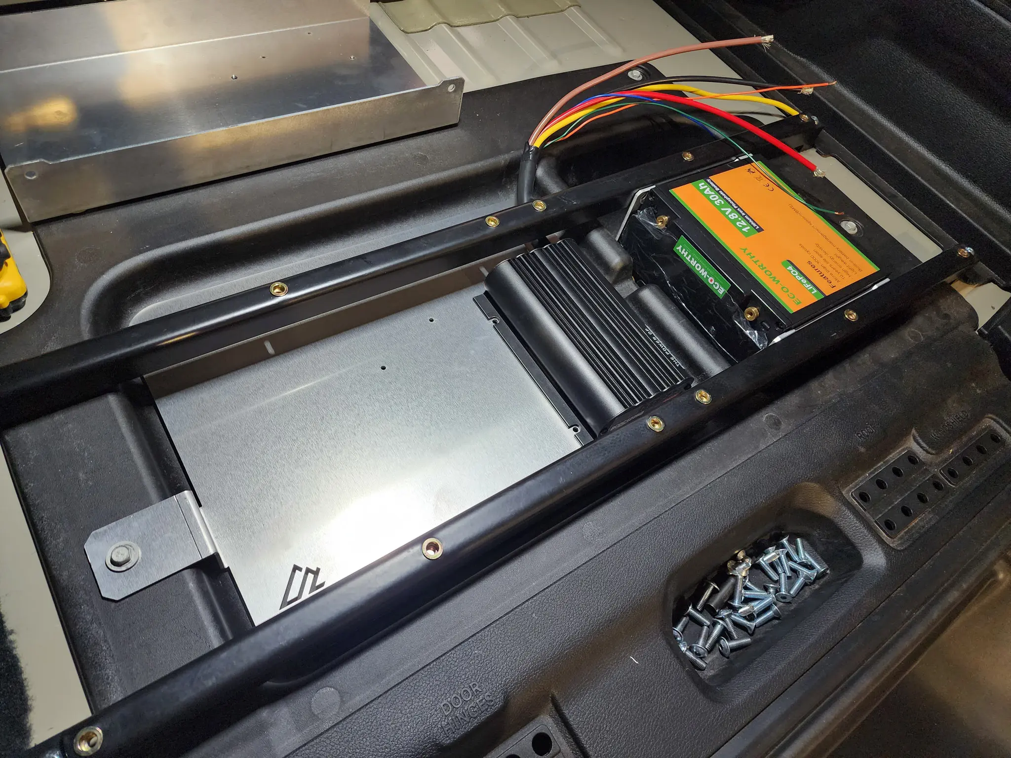 392 Dual Type B Battery Bracket - Image 8