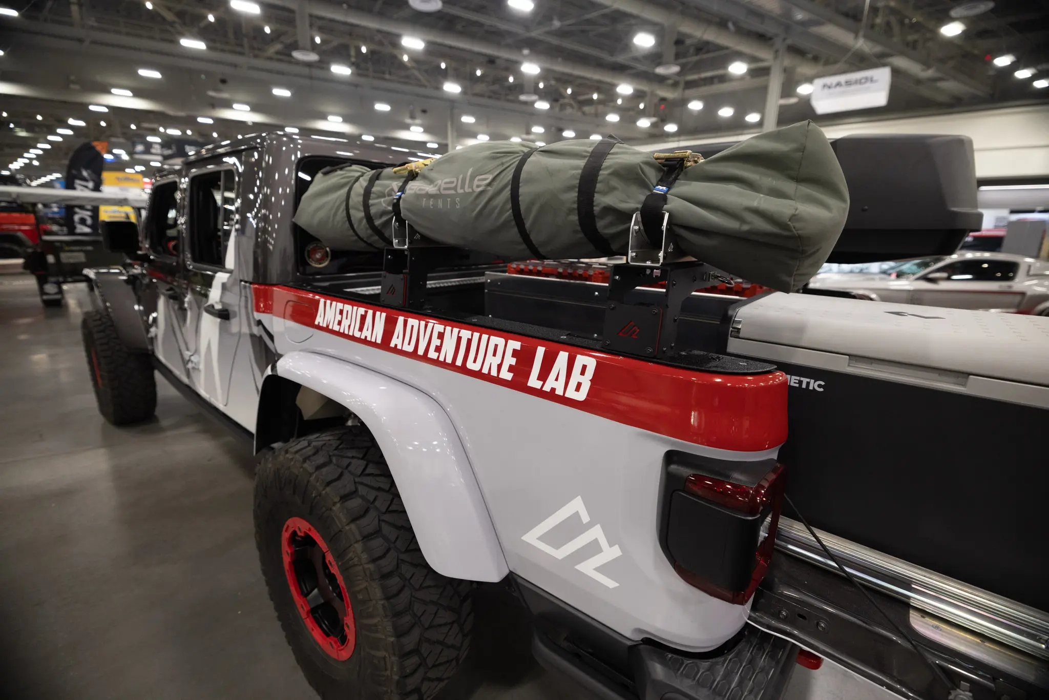 Jeep JT Aluminum Bed Rack 6" (Quarter Height) - Image 4