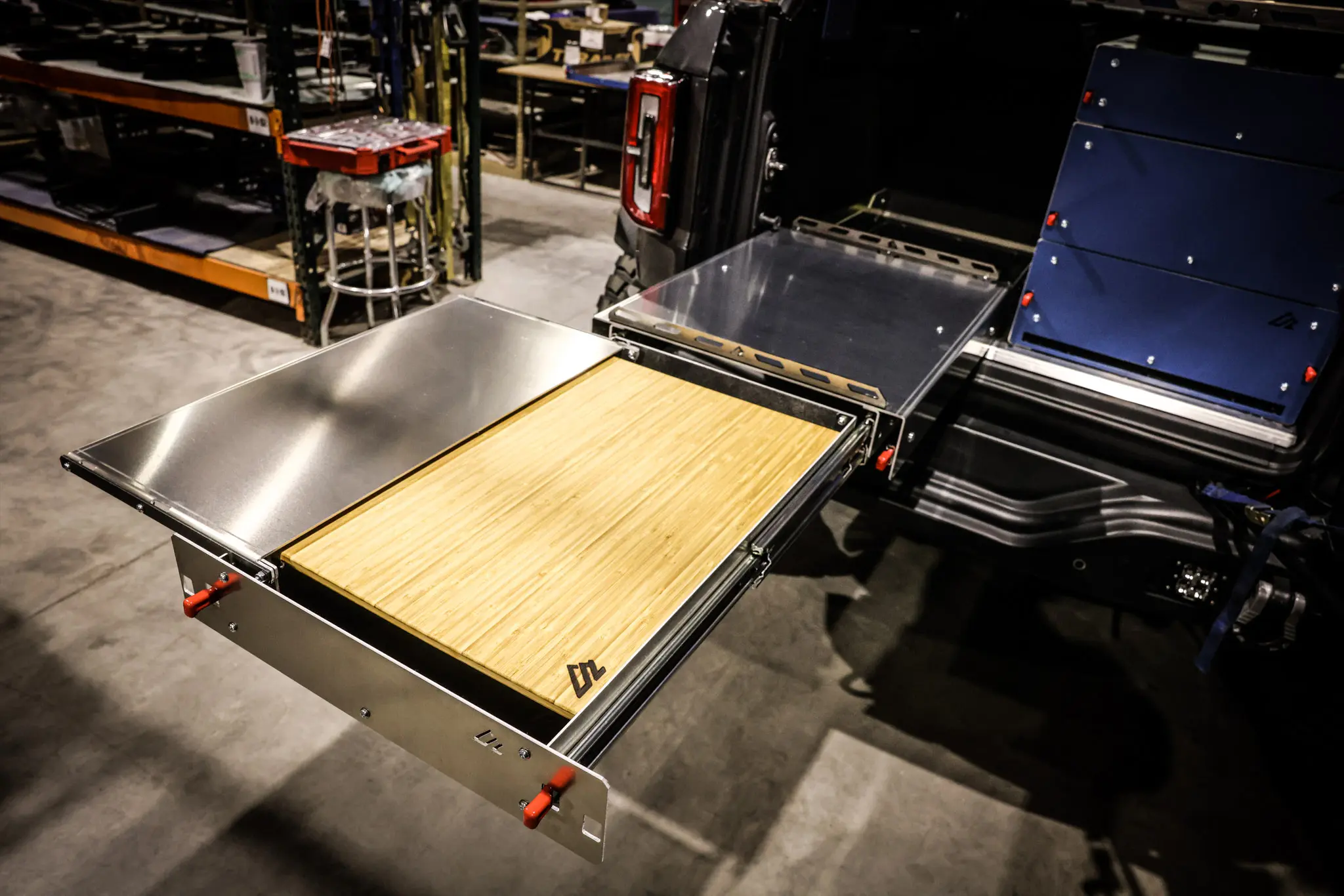 Bronco Flip'n Slide Drawer - Image 15