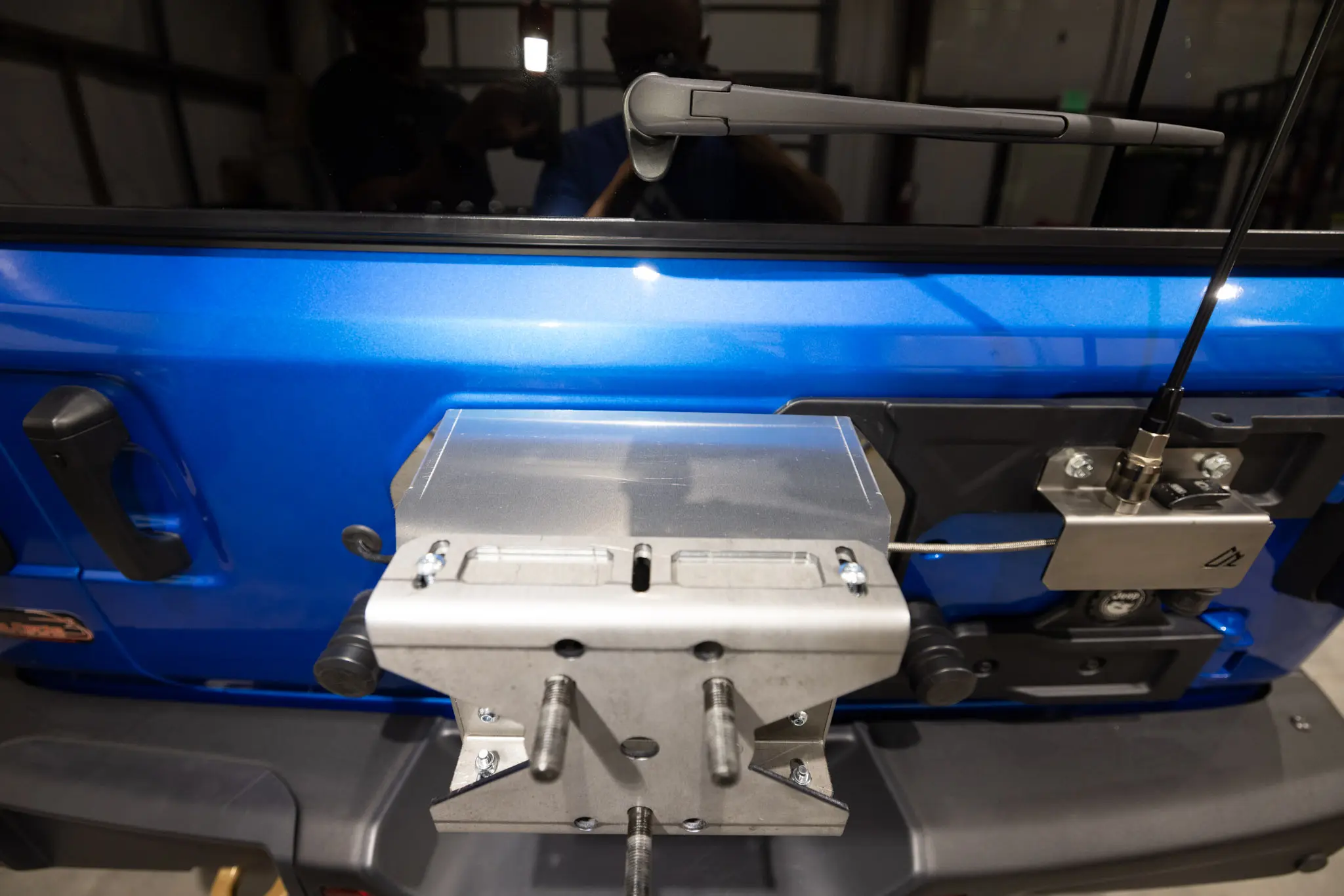 Jeep JL Spare Tire Dual ARB Compressor Bundle - Image 4