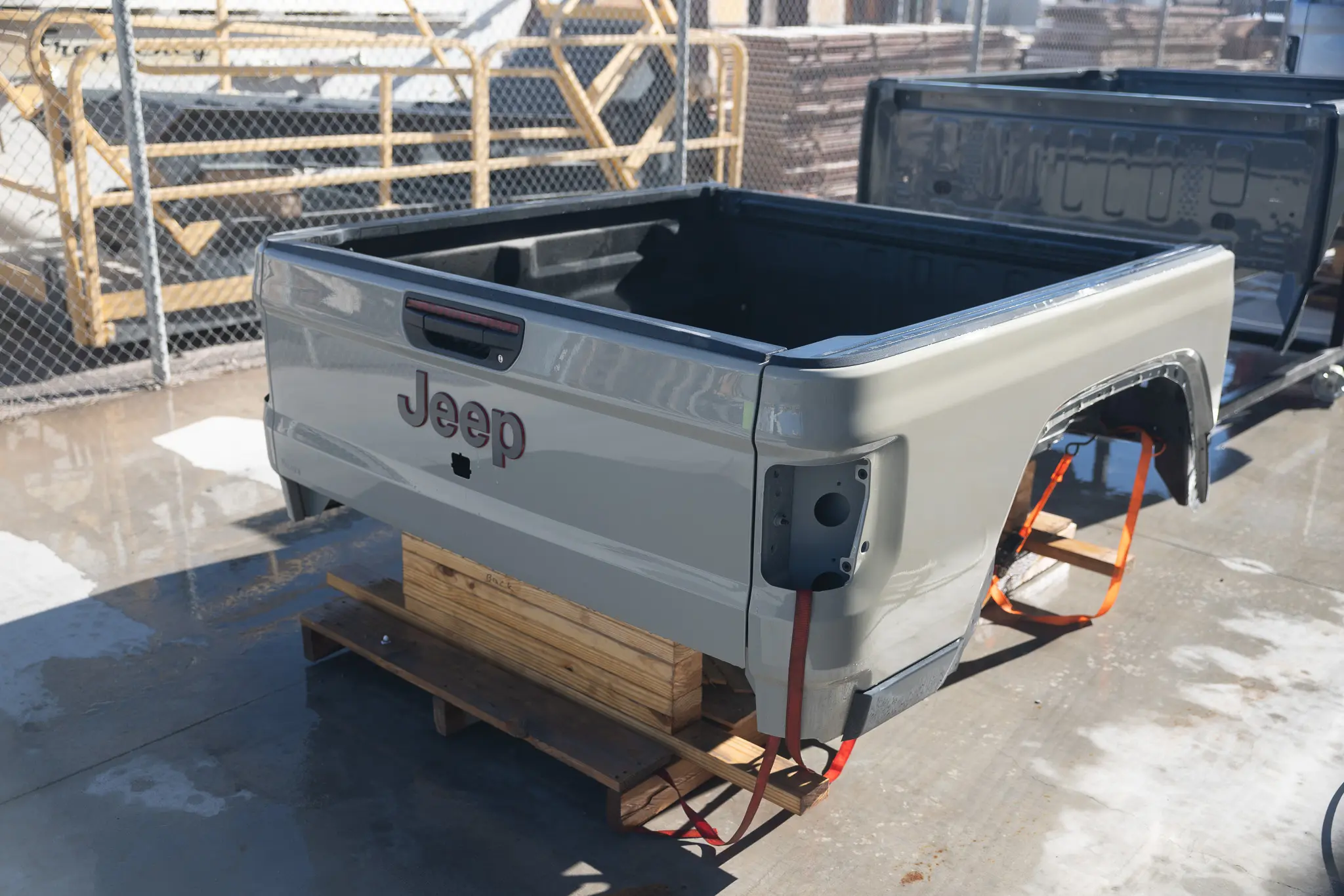 Jeep Gladiator Bed - (Gobi)