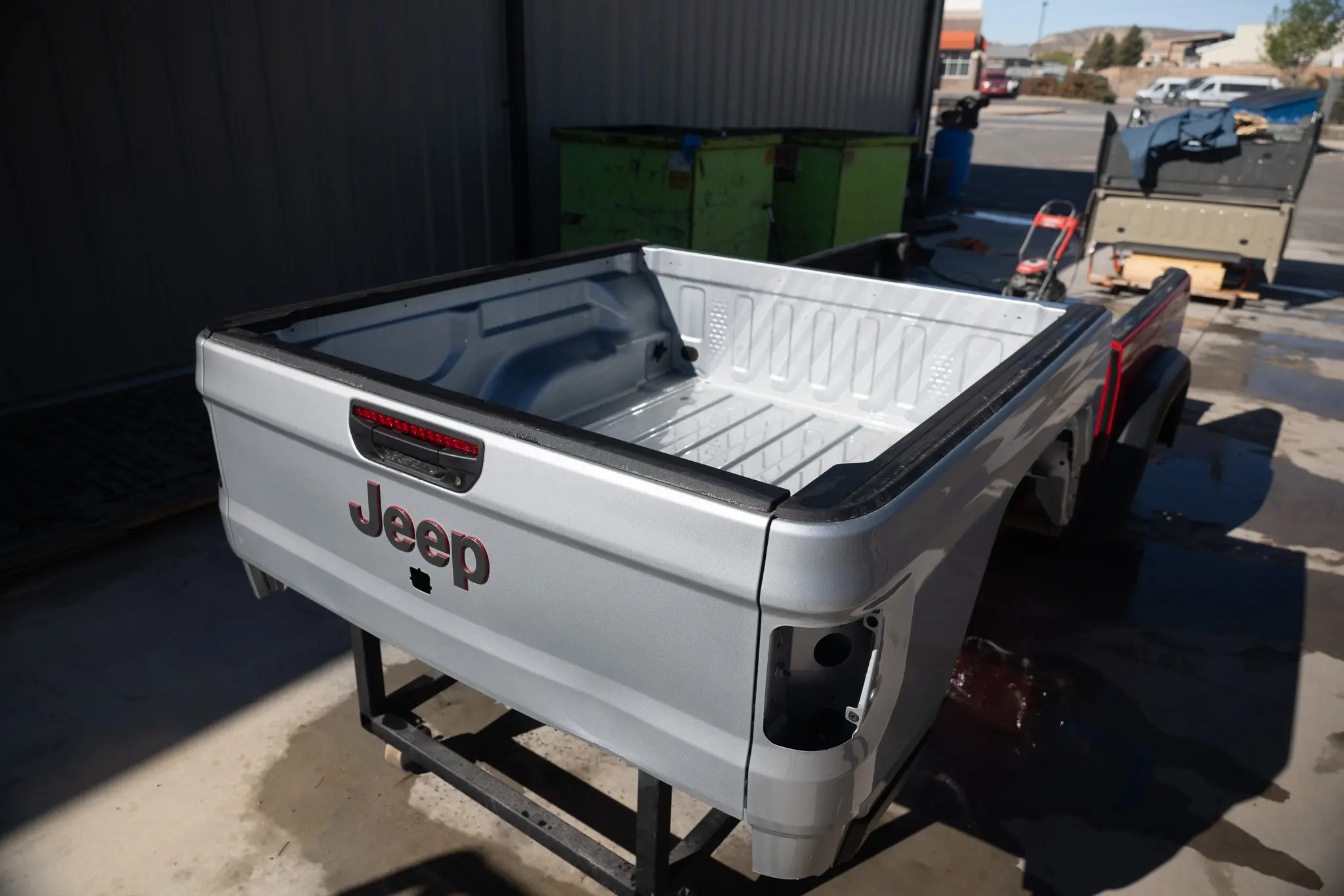 Jeep Gladiator Bed (Zynith Silver)
