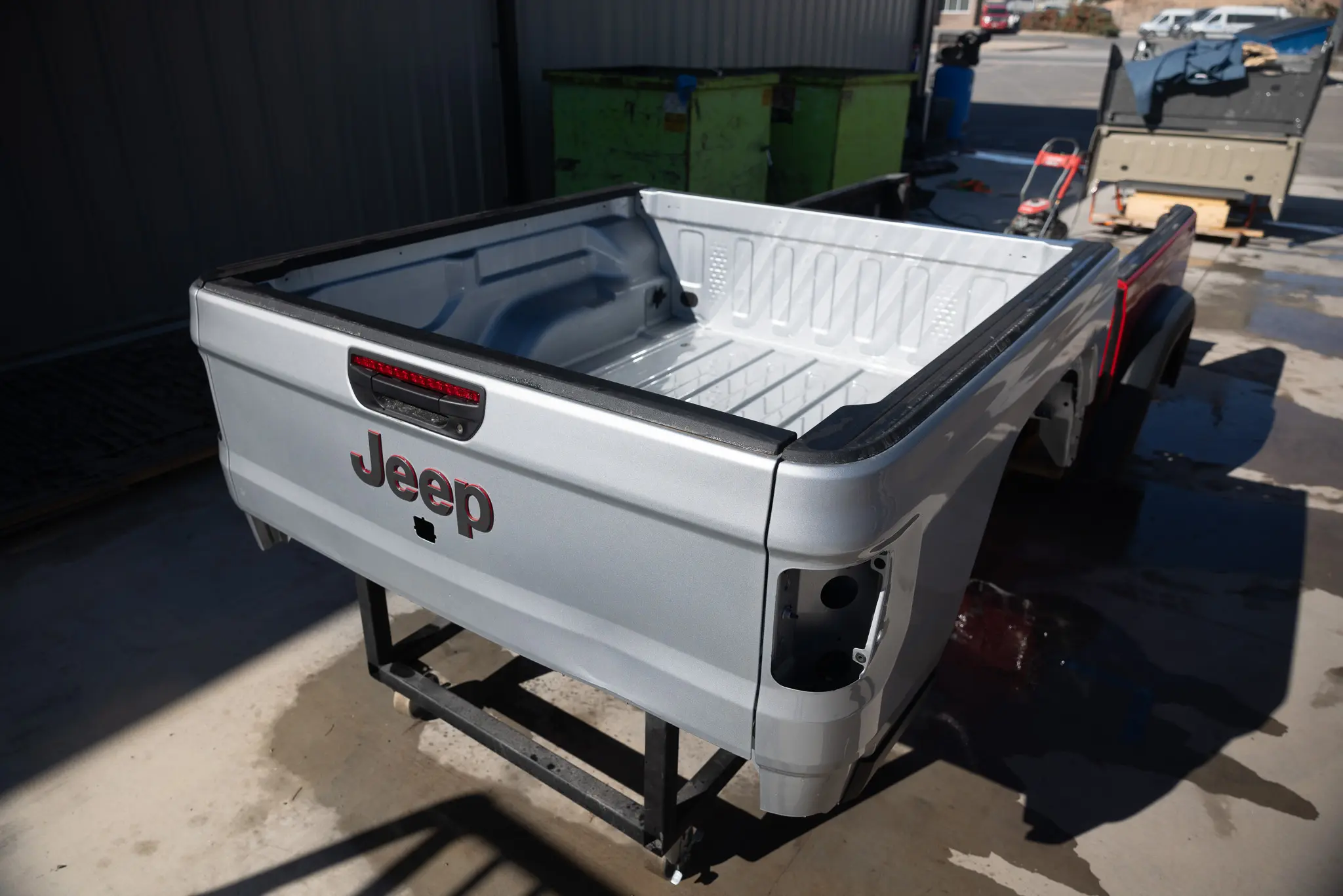 Jeep Gladiator Bed (Zynith Silver) - Image 14