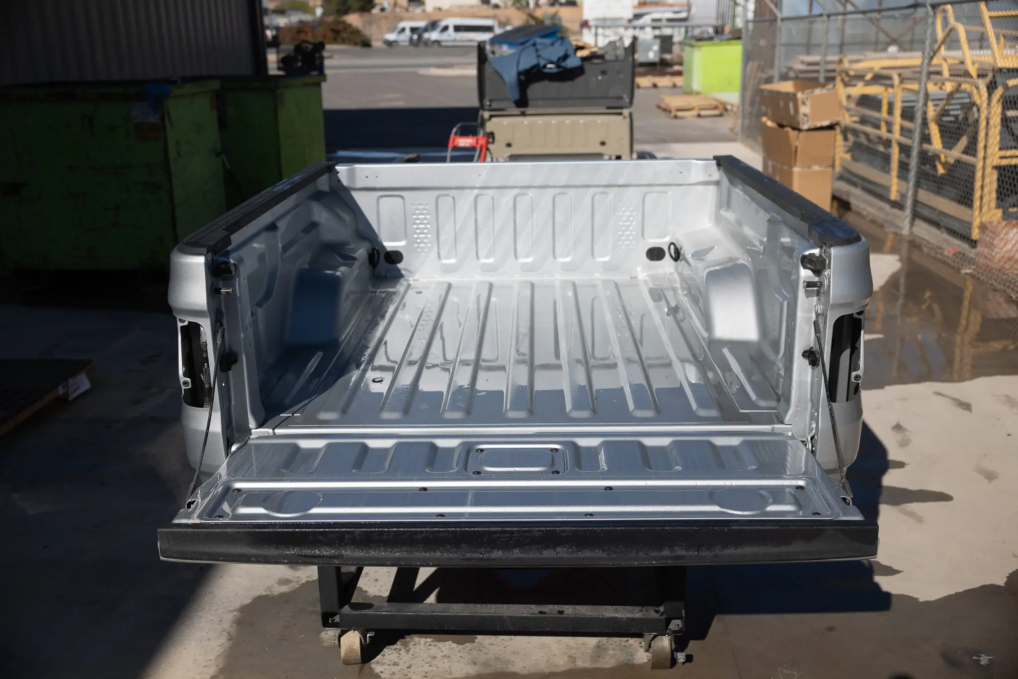 Jeep Gladiator Bed (Zynith Silver) - Image 11