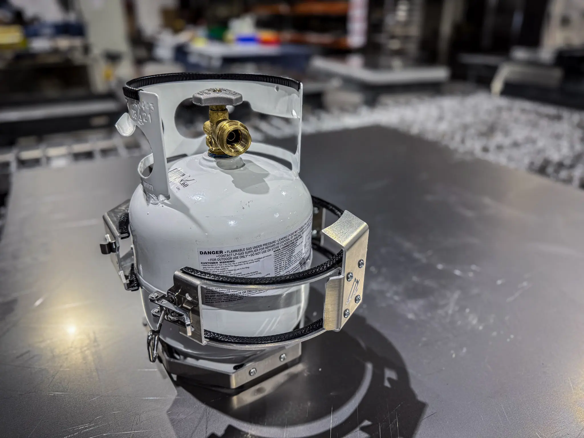 Lightweight 5LB Propane Tank Mount - Image 6