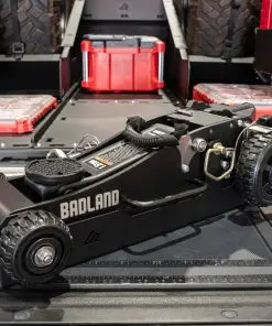 Badland Jack Mount 1.5T: Full side view of the installed jack