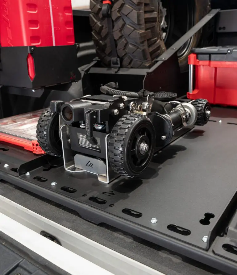 Badland Jack Mount 1.5T: End view of the jack in the Raw/Unfinished mount