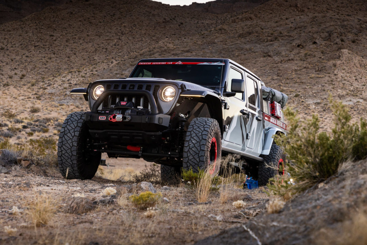 Jeep JL/JT High-Line Fender Brace with Daytime Running Lights ...