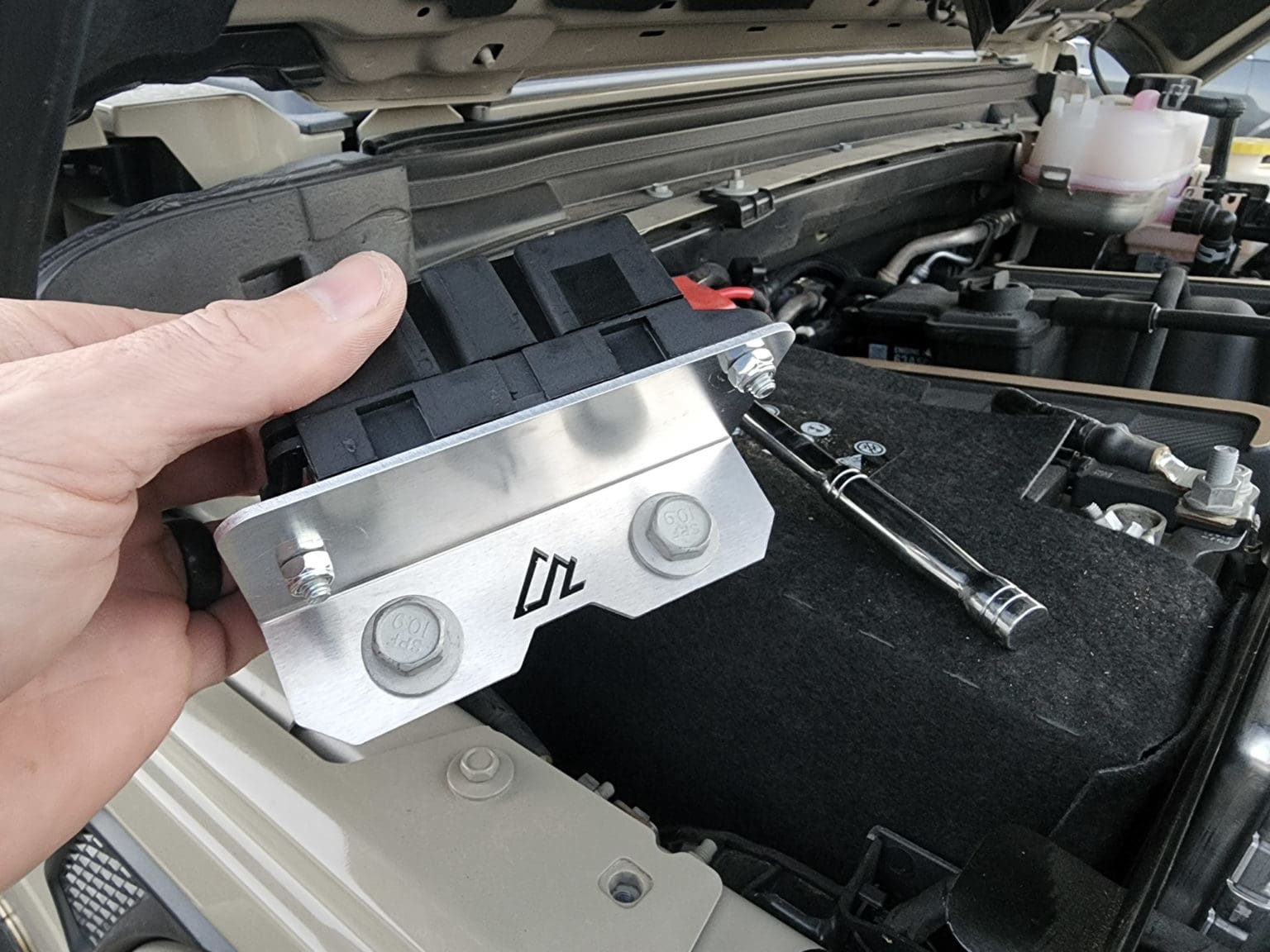 Jeep JL (Diesel/392) Cowl Maxi Fuse Mount Kit American Adventure Lab