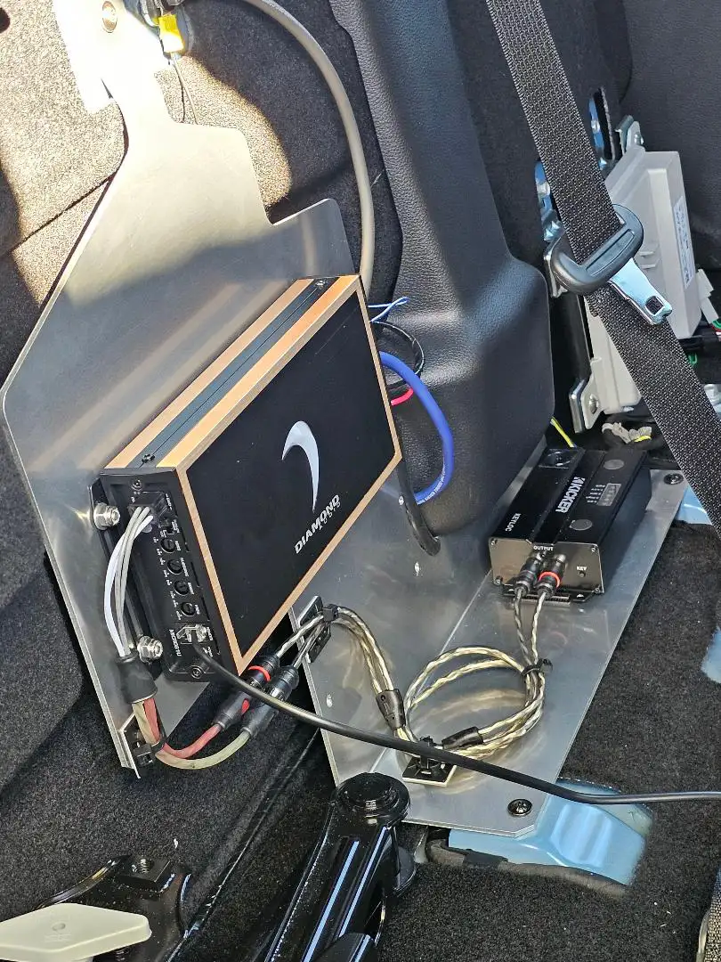 Ford Ranger Amp Rack – Behind the Seat Mount - Image 6